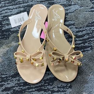 Jelly flat flip flop  studded bow dark beige sandals ( right side sandal)